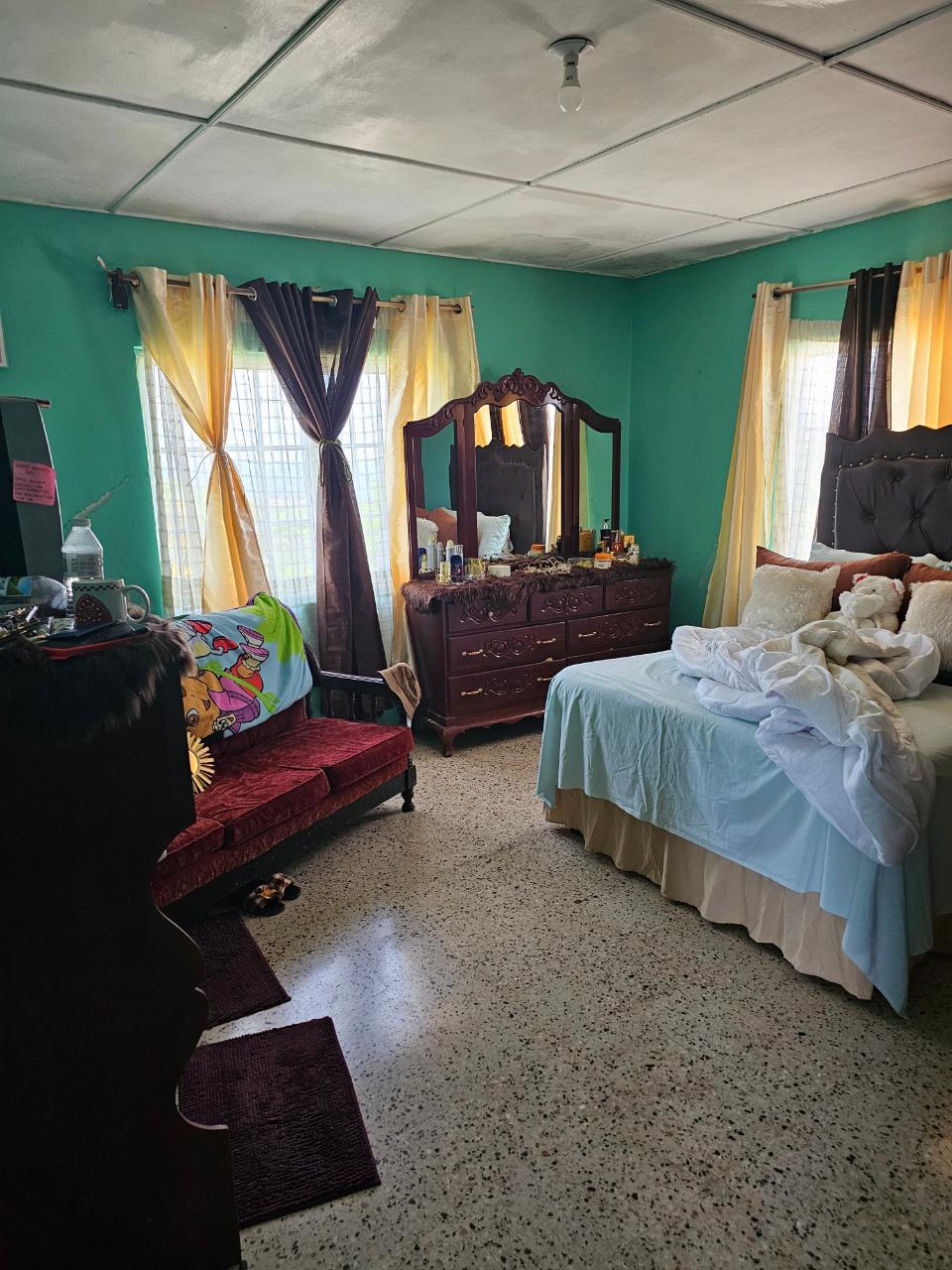 Investors-Special-Tri-Level-Property-in-Christiana-Jamaica Fourth image of Struan Castle in Christiana, Manchester, Jamaica - property is For Sale