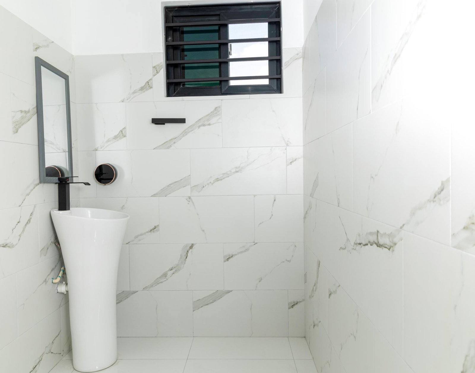 Luxurious-2-Bedroom-Apartment-for-Rent-in-Gated-Community-Salisbury-Jamaica Thirteenth image of 7-2 Salisbury Avenue in Kingston 6, St. Andrew, Jamaica - property is For Rent