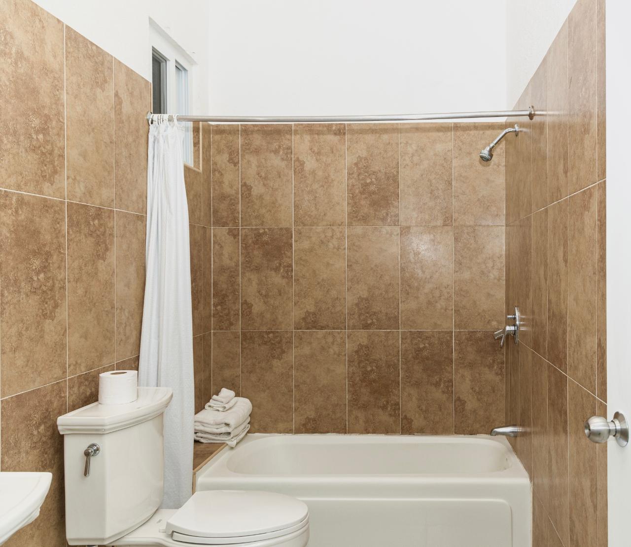 Thirteenth image of 21-8 Washington Drive in Kingston 10, St. Andrew, Jamaica - property is For Rent