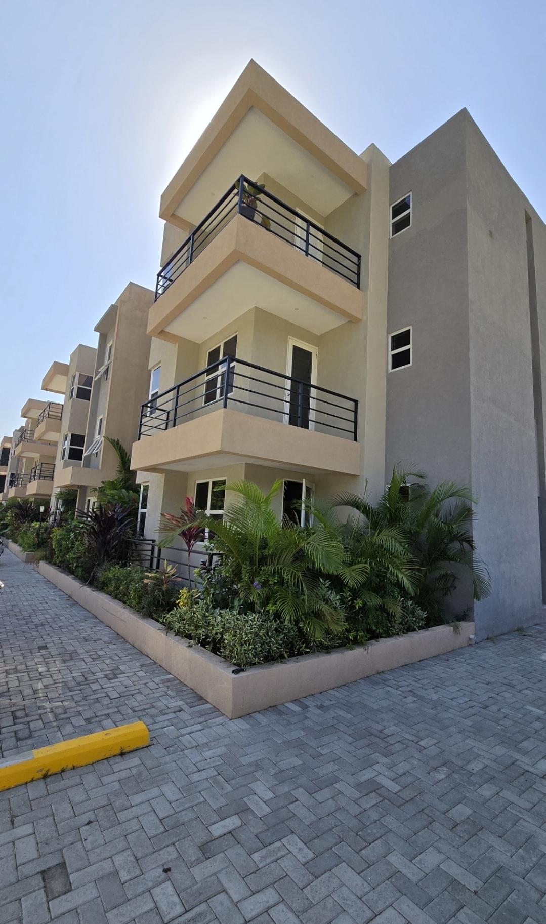 Luxurious-2-Bedroom-Apartment-for-Rent-in-St.-Andrew-Jamaica Fourteenth image of 7-3 Lakehurst Drive in Kingston 8, St. Andrew, Jamaica - property is For Rent