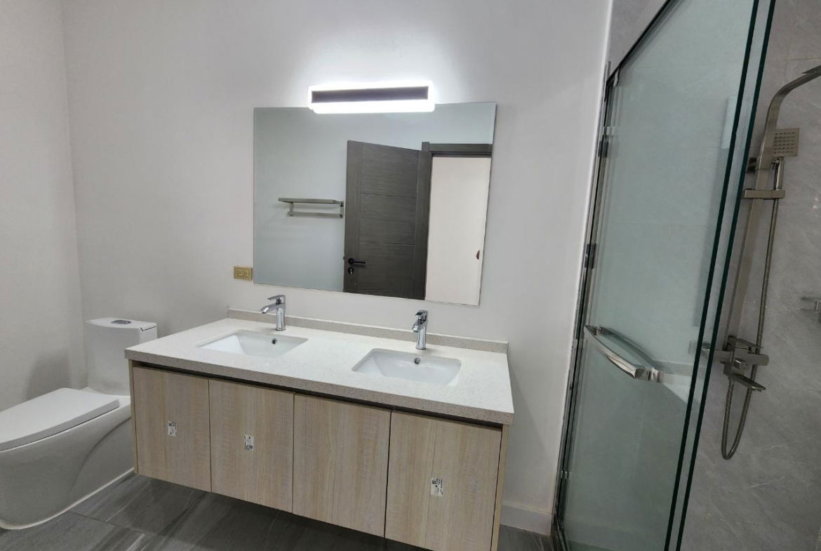 Thirteenth image of Gf-3-30 Wellington Drive in Kingston 6, St. Andrew, Jamaica - property is For Sale