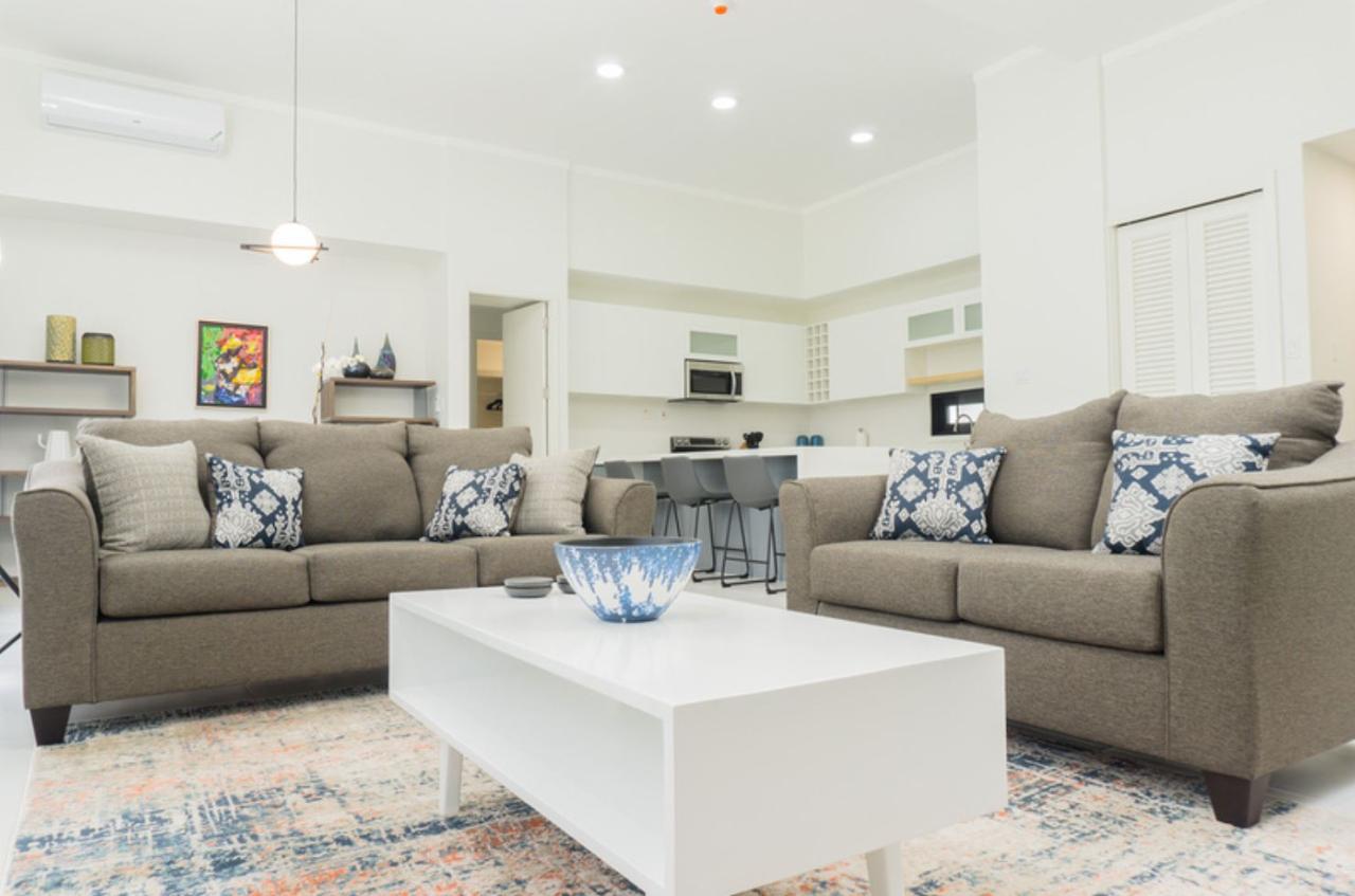 Luxurious-2-Bedroom-Penthouse-for-Rent-in-New-Kingston Third image of 903-21 Braemar Avenue, Kingston in Kingston 5, St. Andrew, Jamaica - property is For Rent