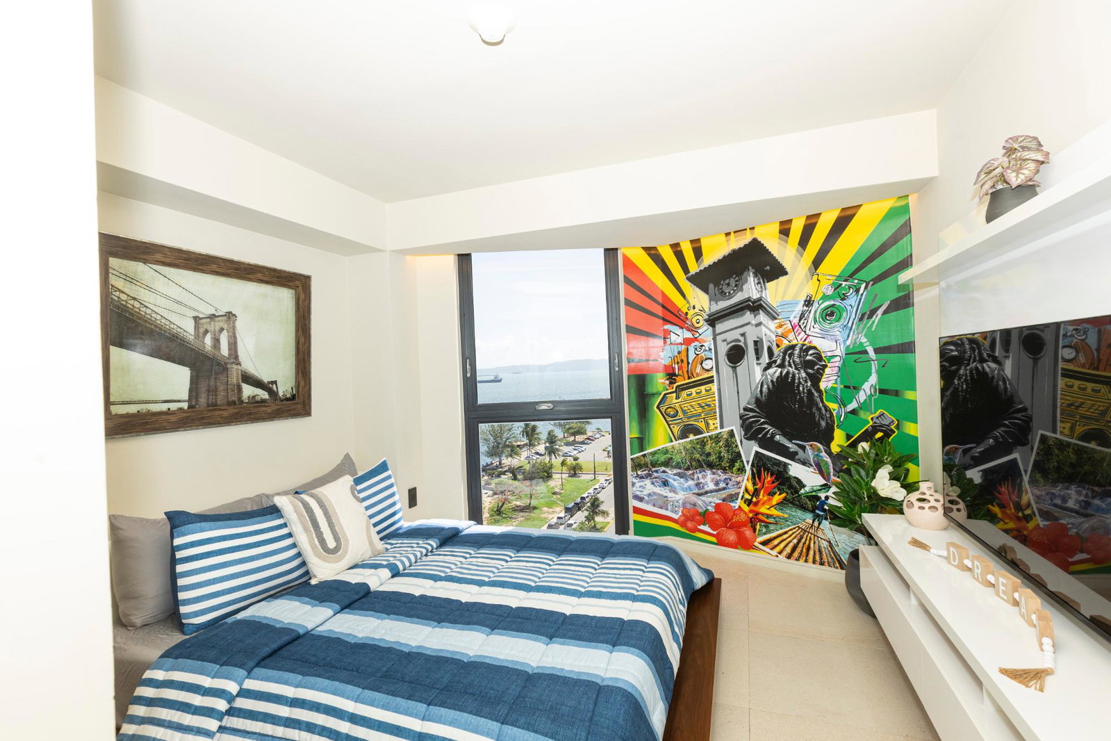 Tenth image of 1109-2-4 King Street in KINGSTON, Kingston, Jamaica - property is For Rent