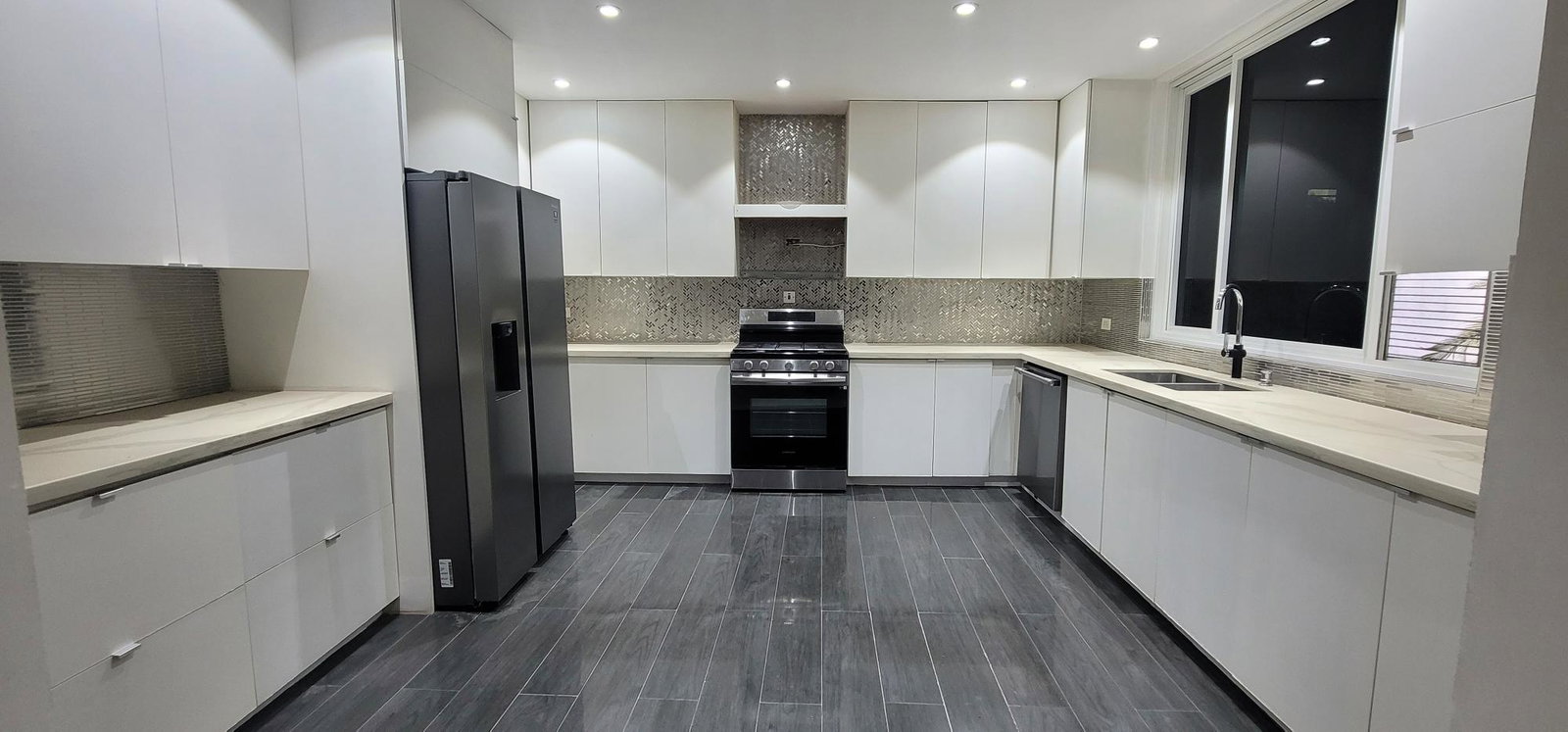 Twelfth image of 1-15 Par Drive in Kingston 8, St. Andrew, Jamaica - property is For Rent