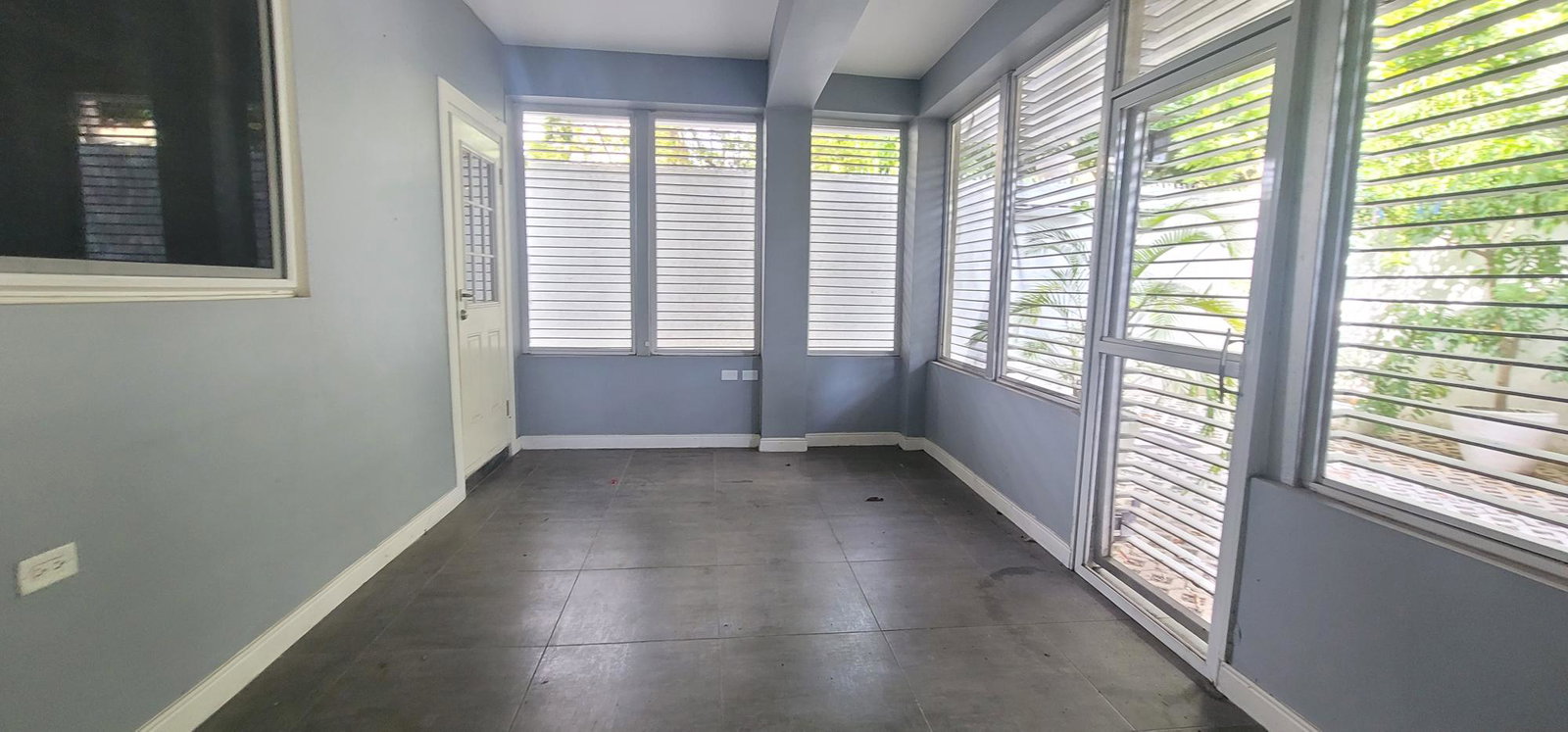 Fifteenth image of 1-15 Par Drive in Kingston 8, St. Andrew, Jamaica - property is For Rent