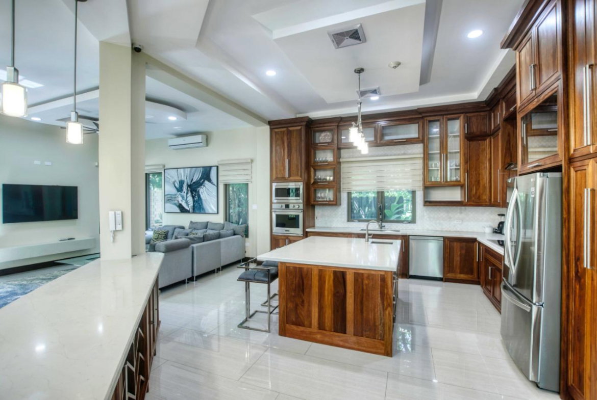 Fourth image of 3-4a Norbrook Close in Kingston 8, St. Andrew, Jamaica - property is For Rent