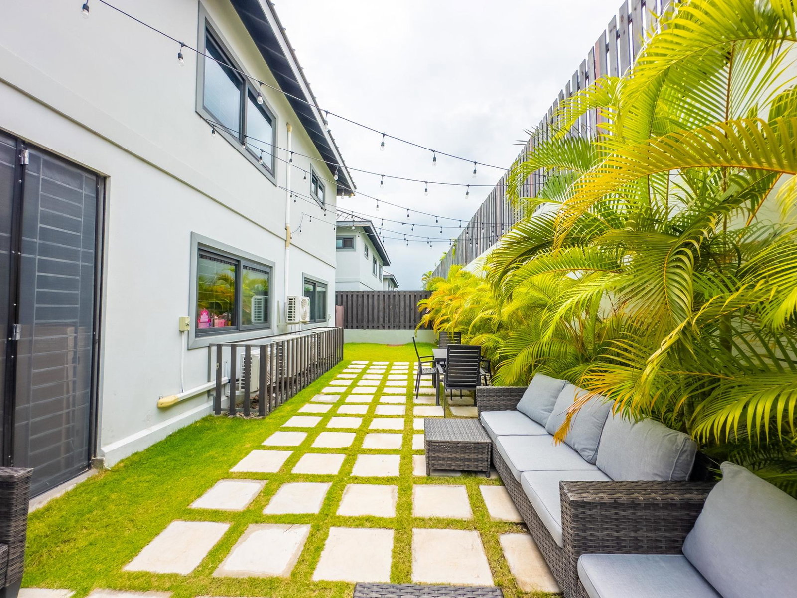 Luxurious-4-Bedroom-Villa-for-Rent-in-Giau-St.-Andrew Second image of 25 Millsborough Ave in Kingston 6, St. Andrew, Jamaica - property is For Rent