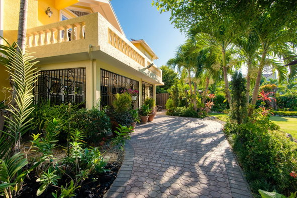 Sixth image of 5 Sandhurst Crescent in Kingston 6, St. Andrew, Jamaica - property is For Rent
