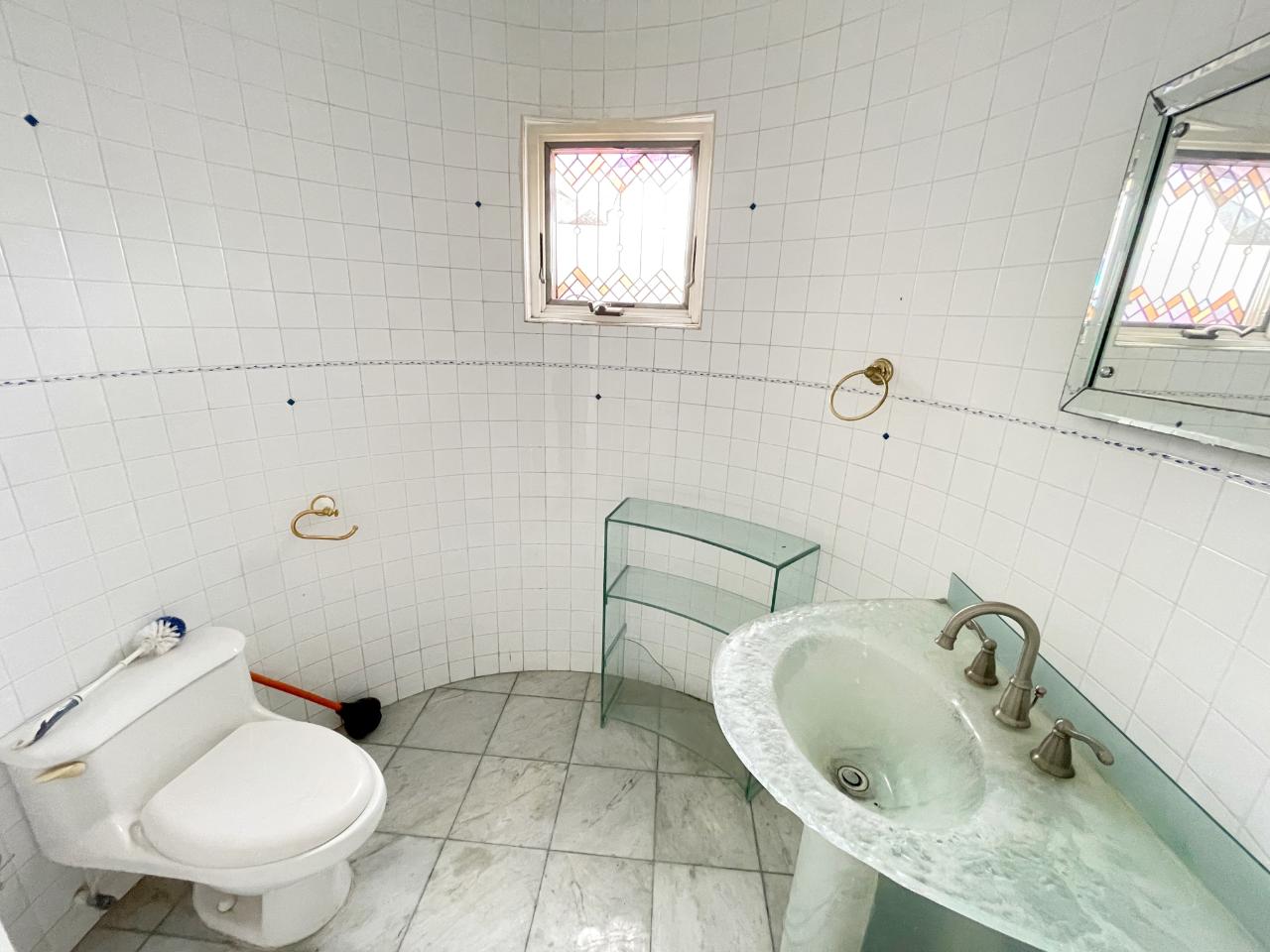 Luxurious-5-Bedroom-Home-for-Rent-in-Upper-St.-Andrew-Jamaica Seventh image of 6 Hill Road in Kingston 8, St. Andrew, Jamaica - property is For Rent