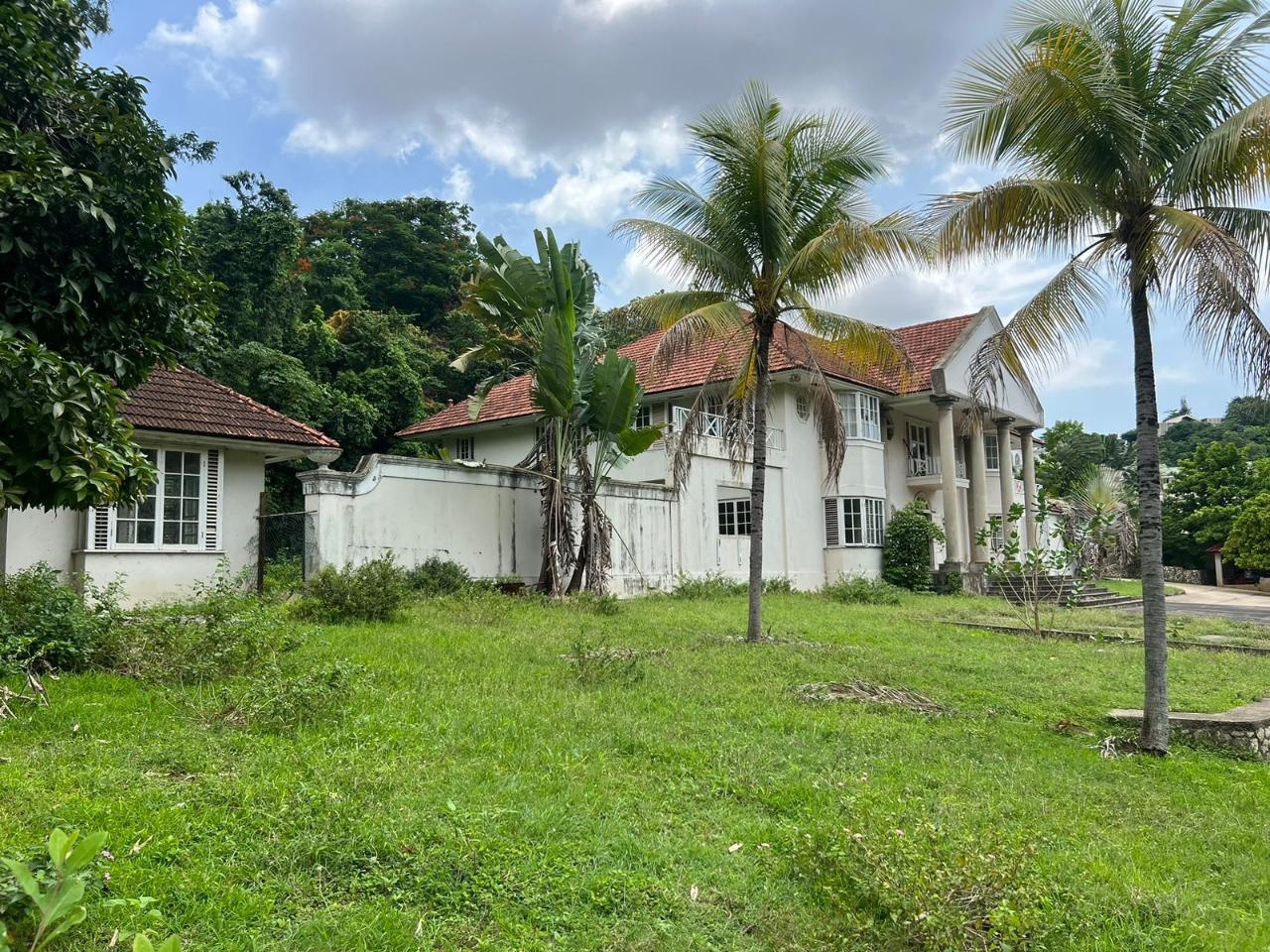 Luxurious-6-Bedroom-Home-for-Sale-in-St.-Andrew-Jamaica Eleventh image of 9 Oakridge Road in Kingston 8, St. Andrew, Jamaica - property is For Sale