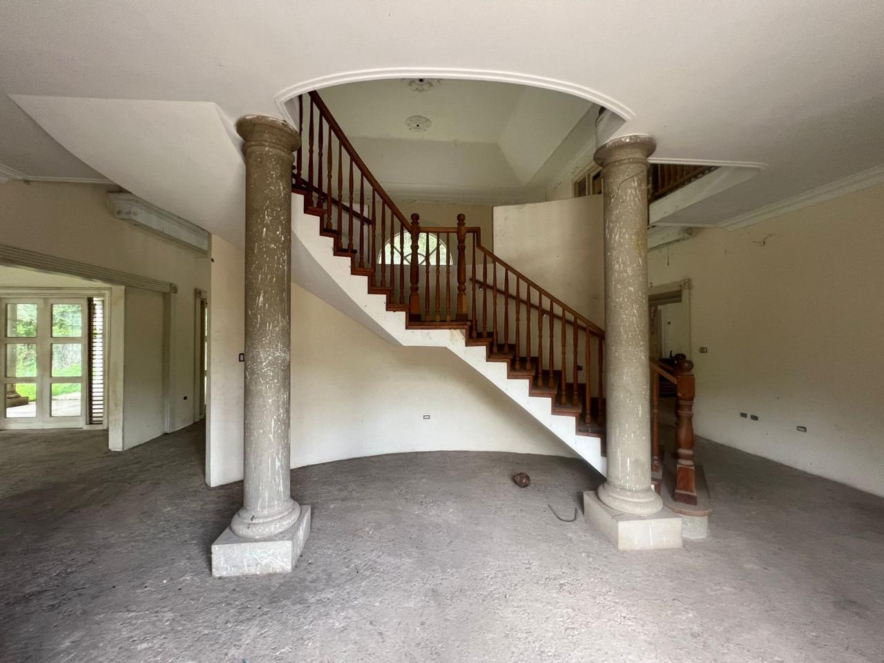Luxurious-6-Bedroom-Home-for-Sale-in-St.-Andrew-Jamaica Seventeenth image of 9 Oakridge Road in Kingston 8, St. Andrew, Jamaica - property is For Sale