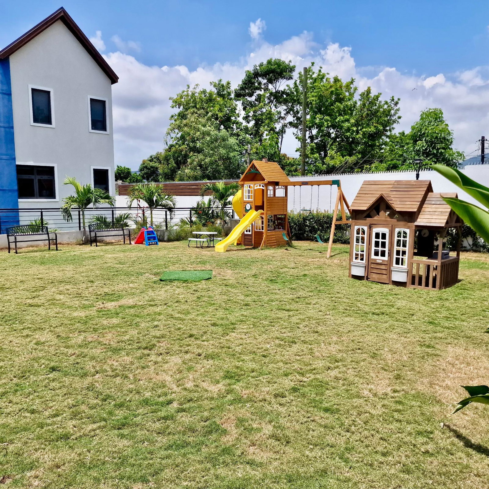 Seventeenth image of 21-21 Salisbury Avenue in Kingston 6, St. Andrew, Jamaica - property is For Rent