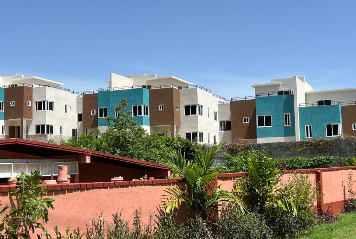 Tenth image of 4-6 Brentwood Terrace, Kingst in Kingston 19, St. Andrew, Jamaica - property is For Sale
