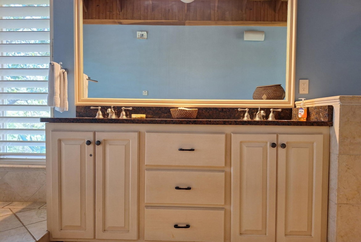 Eleventh image of l6 Caribbean Heights in Rose Hall, St. James, Jamaica - property is For Sale