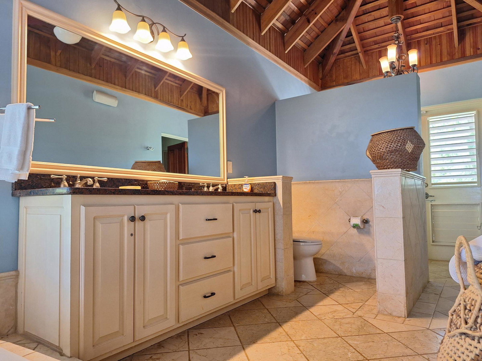 Tenth image of l6 Caribbean Heights in Rose Hall, St. James, Jamaica - property is For Sale