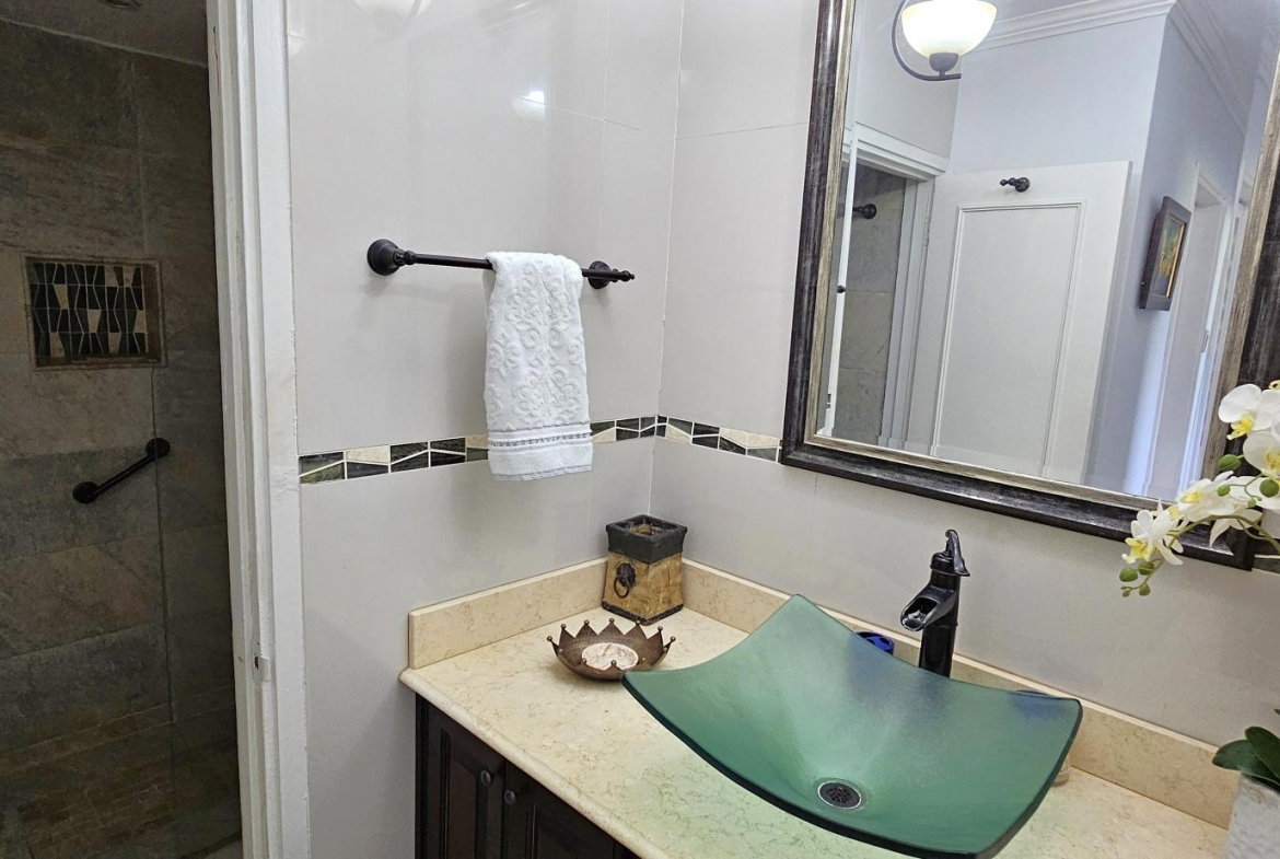 Thirteenth image of 3a- Manor Court Kingston 8 in Kingston 8, St. Andrew, Jamaica - property is For Rent
