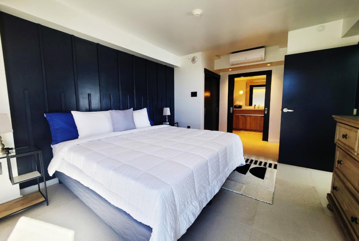 First image of 910-2-4 King Street in Kingston 1, Kingston, Jamaica - property is For Rent