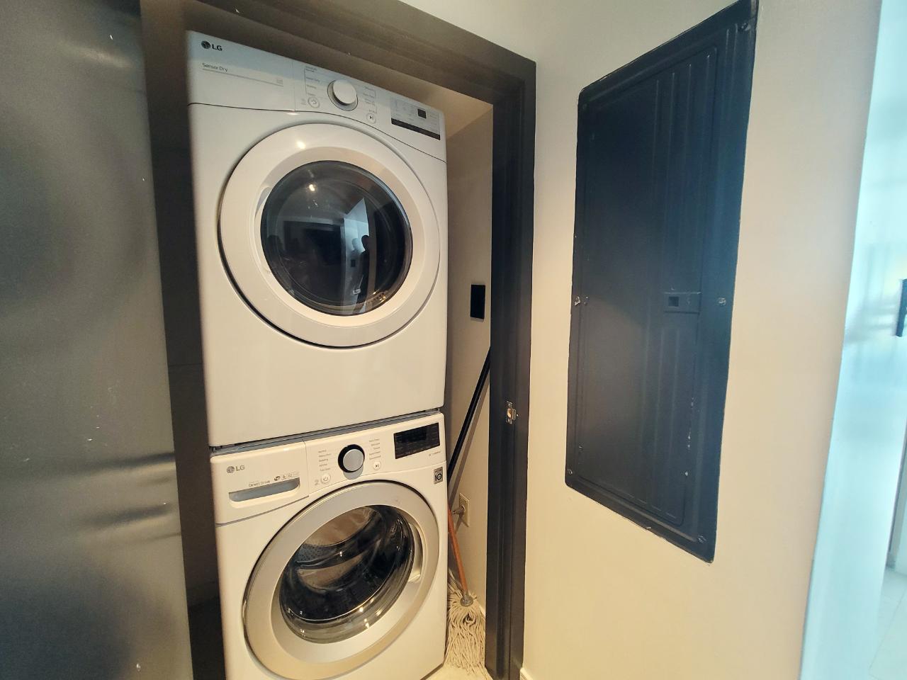 Thirteenth image of 910-2-4 King Street in Kingston 1, Kingston, Jamaica - property is For Rent