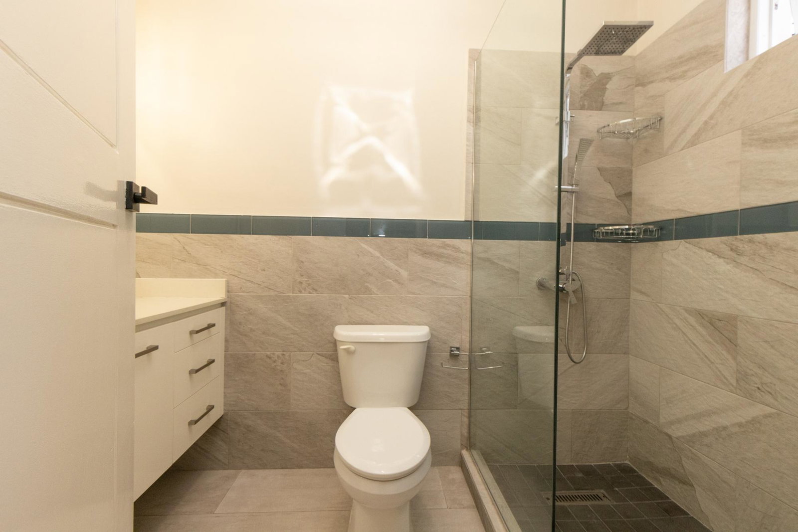 Fourth image of 6-238 238 Mannings Hill in Mannings Hill, St. Andrew, Jamaica - property is For Rent