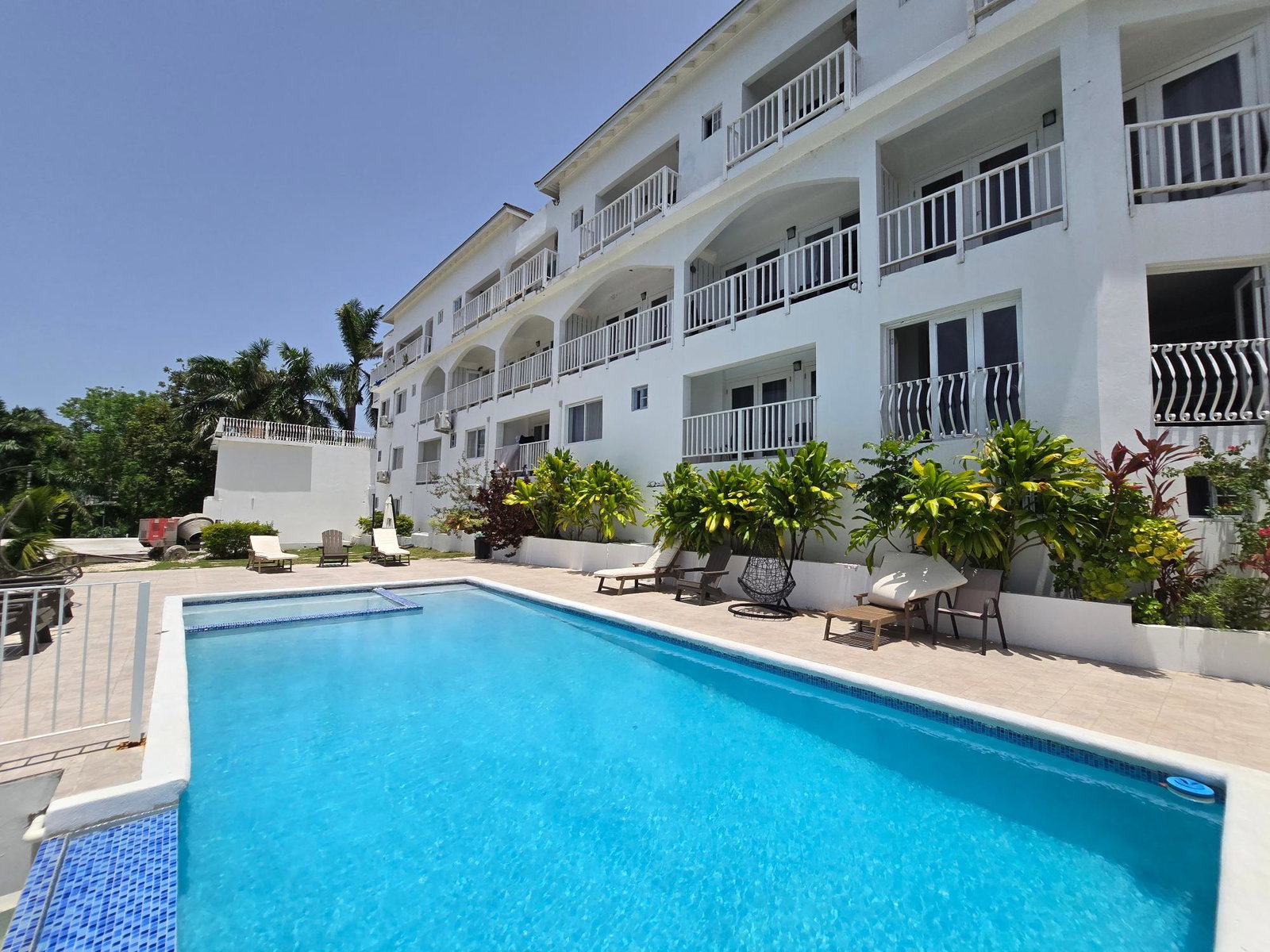 Tenth image of A1-303 Charles Avenue, Ironshore in Ironshore, St. James, Jamaica - property is For Rent