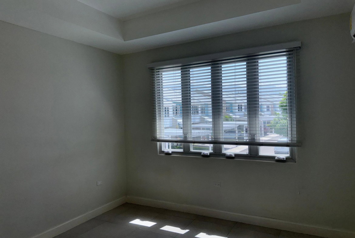 Twenty-Fourth image of 31-33 Seymour Avenue in Kingston 6, St. Andrew, Jamaica - property is For Rent