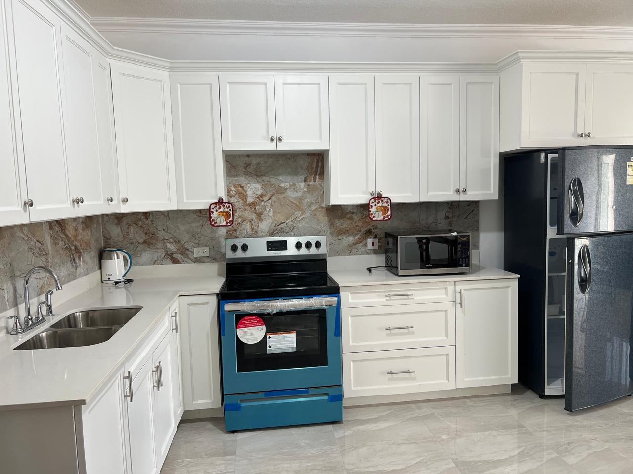 Luxury-2-Bedroom-Apartment-for-Rent-in-Kingston-21-Pine-Boulevard Thirteenth image of 21 Pine Boulevard in KINGSTON, Kingston, Jamaica - property is For Rent