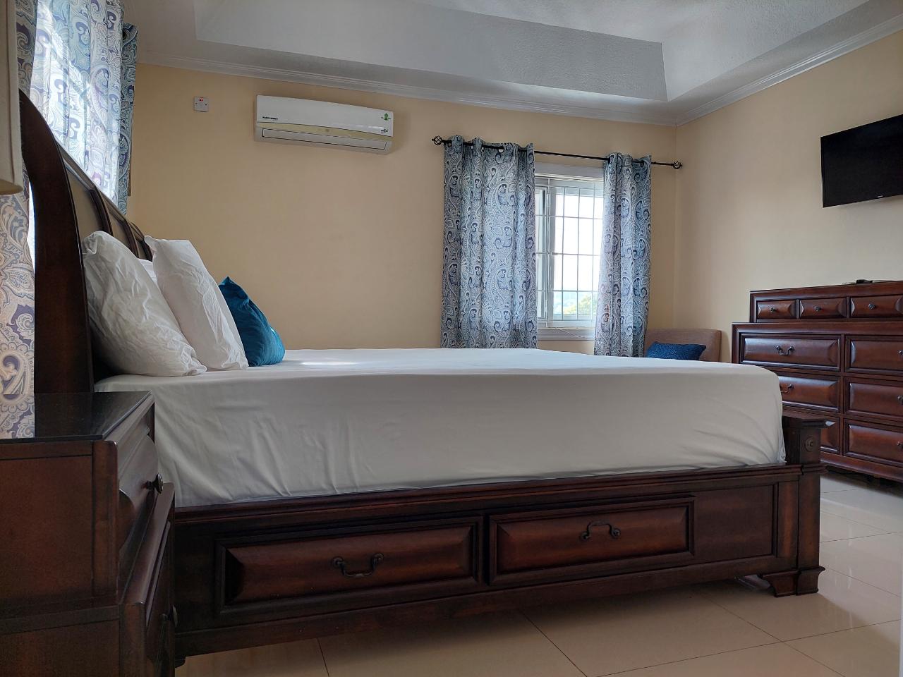 Luxury-2-Bedroom-Apartment-for-Rent-in-Kingston-6-Jamaica Twentieth image of 5-8 Sandhurst Avenue in Kingston 6, St. Andrew, Jamaica - property is For Rent