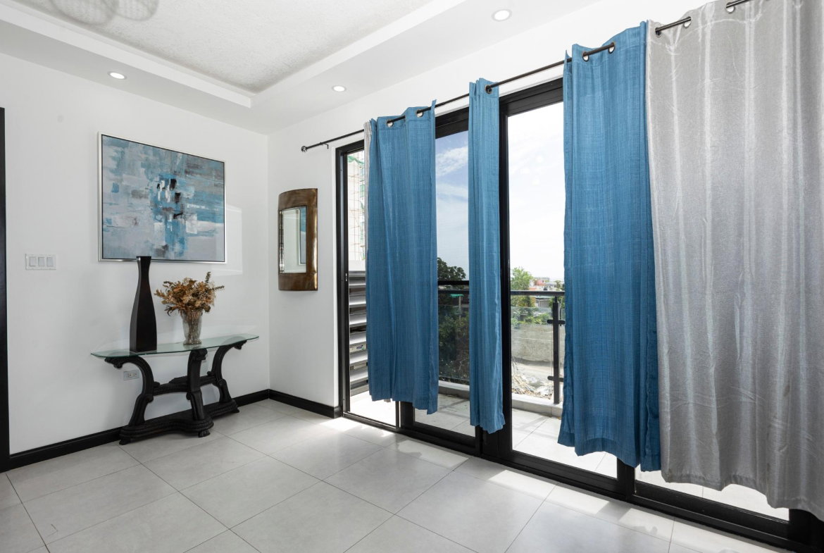 Seventh image of 204-28 Waterloo Avenue in Kingston 10, St. Andrew, Jamaica - property is For Rent