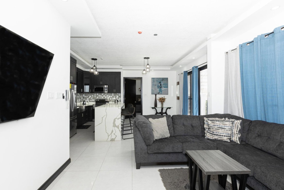 Tenth image of 204-28 Waterloo Avenue in Kingston 10, St. Andrew, Jamaica - property is For Rent