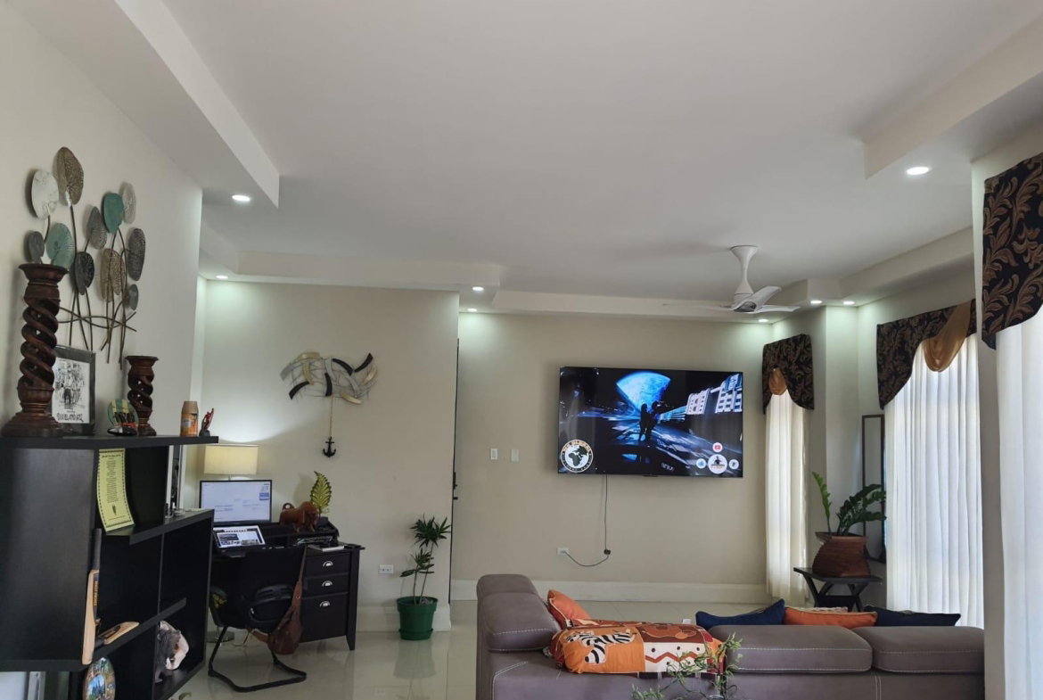 Fourth image of Apt 2- 4 Lipscombe dr Kingston 9 in Kingston 9, St. Andrew, Jamaica - property is For Rent