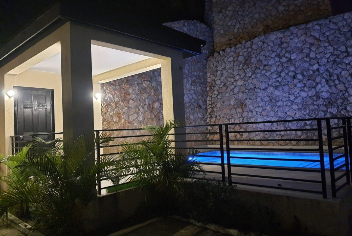 Nineteenth image of Apt 2- 4 Lipscombe dr Kingston 9 in Kingston 9, St. Andrew, Jamaica - property is For Rent