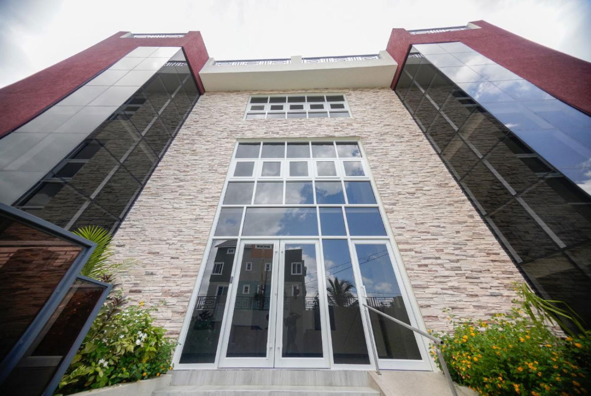 Tenth image of 8-7 Sunset Drive in Kingston 10, St. Andrew, Jamaica - property is For Sale