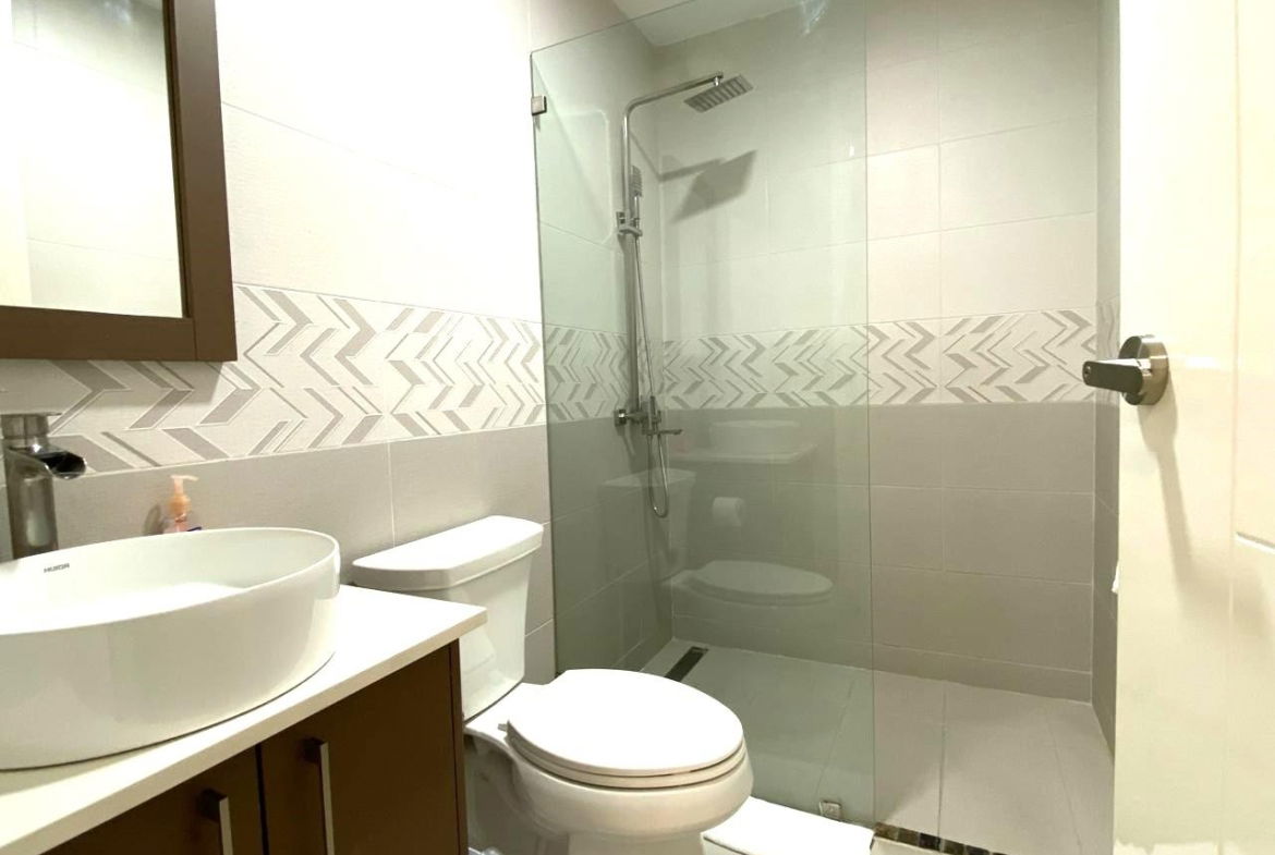 Thirteenth image of 404-11a Waterloo Road in Kingston 10, St. Andrew, Jamaica - property is For Sale