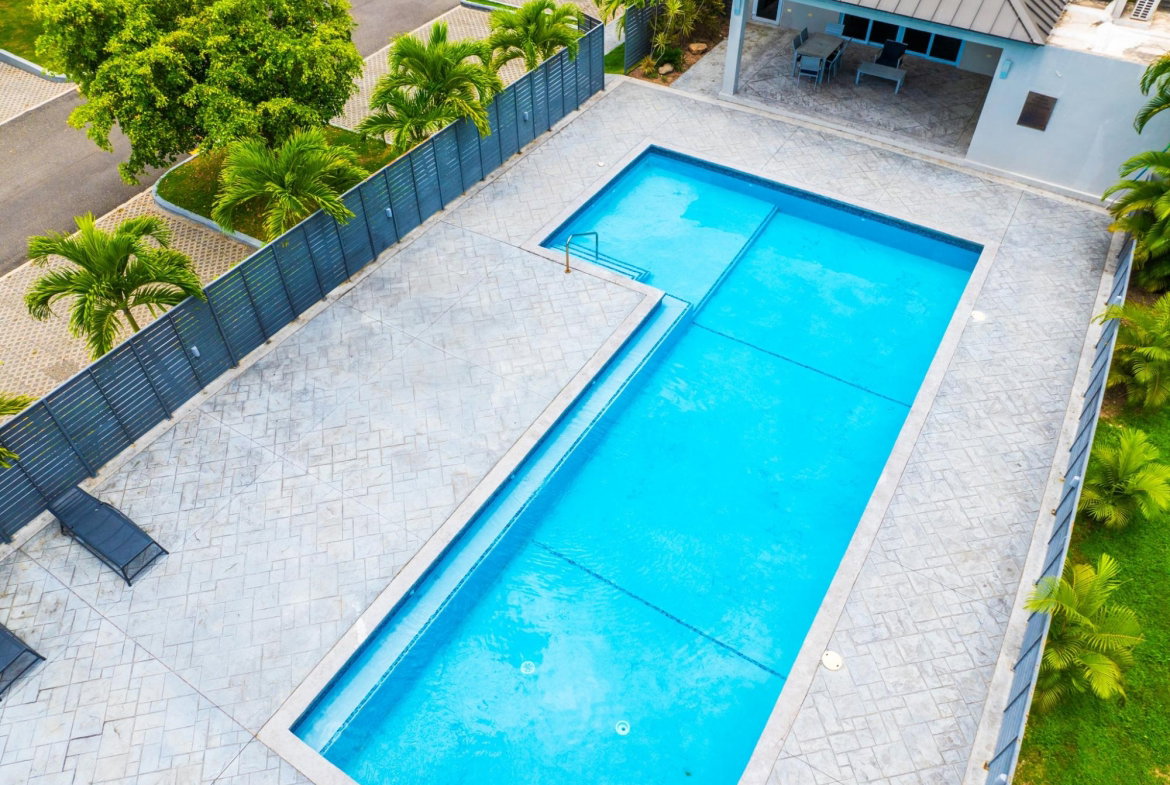 First image of 13e-16a Garden Close in Kingston 8, St. Andrew, Jamaica - property is For Sale