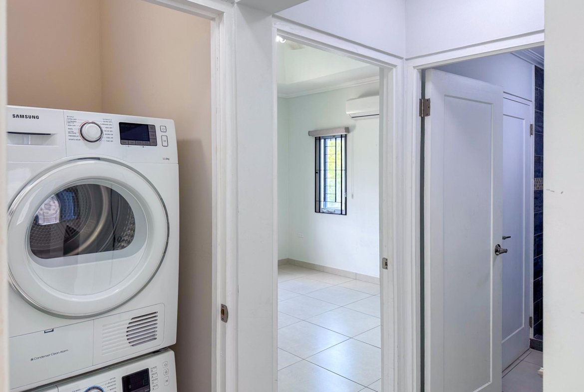 Thirteenth image of 13e-16a Garden Close in Kingston 8, St. Andrew, Jamaica - property is For Sale
