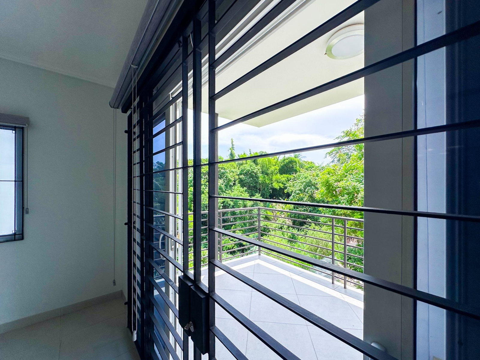 Luxury-2-Bedroom-Apartment-for-Sale-in-Kingston-The-Pordoi Fifteenth image of 13e-16a Garden Close in Kingston 8, St. Andrew, Jamaica - property is For Sale