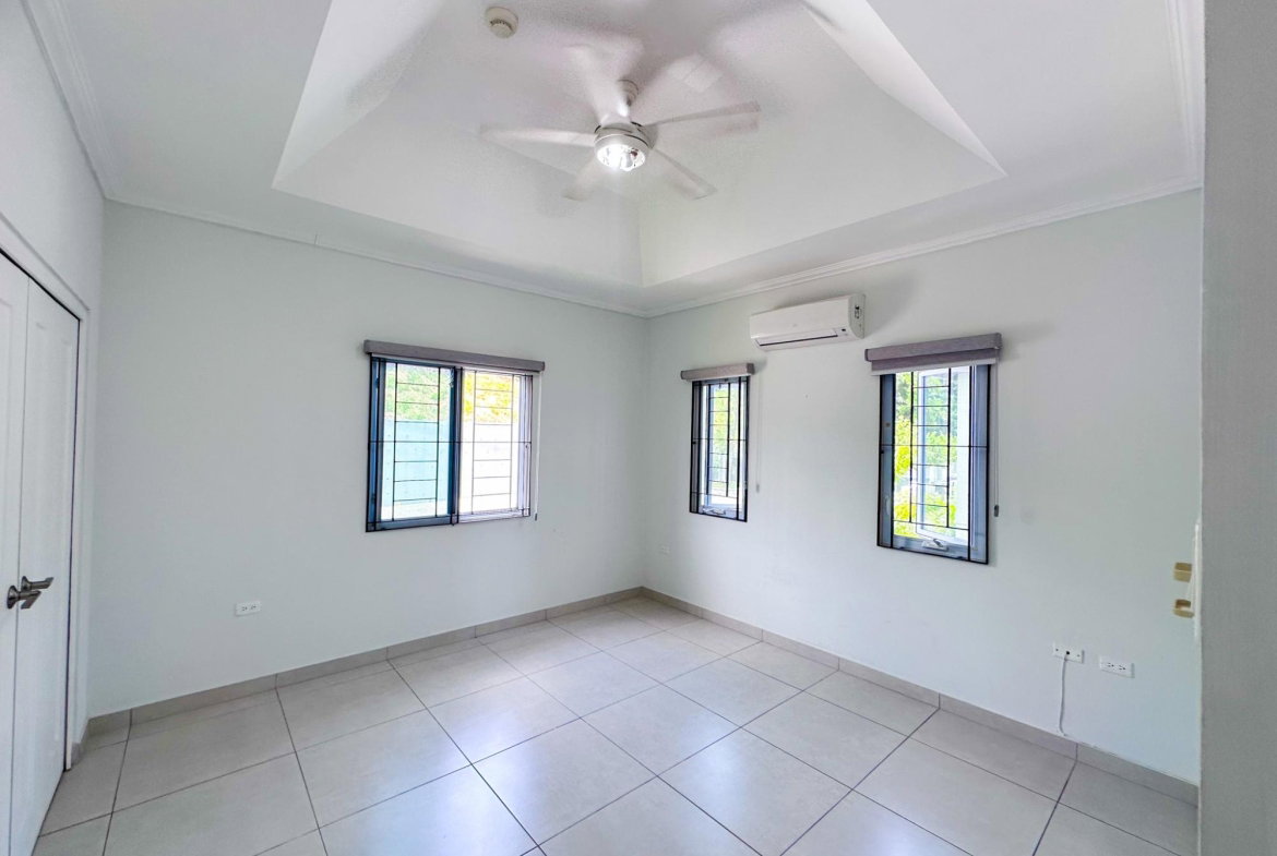 Seventh image of 13e-16a Garden Close in Kingston 8, St. Andrew, Jamaica - property is For Sale