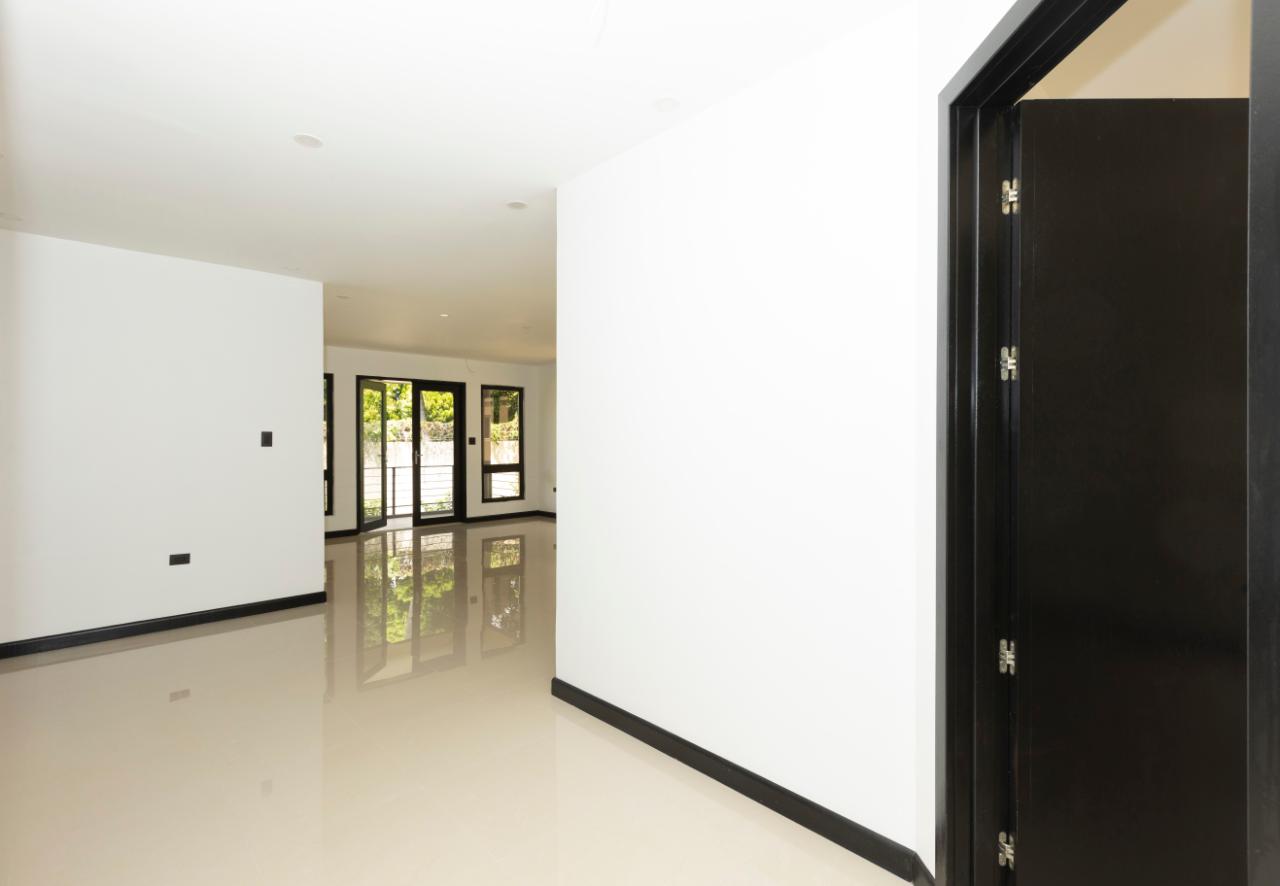 Luxury-2-Bedroom-Apartment-for-Sale-in-Norbrook-Kingston Seventh image of C2-54 Norbrook Drive in Norbrook, St. Andrew, Jamaica - property is For Sale