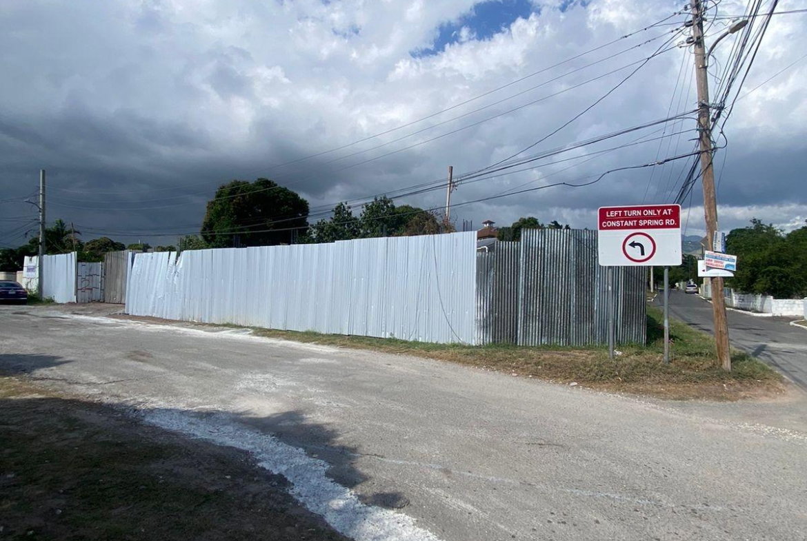 Fifth image of 5- Chesterfield Avenue, King in Kingston 10, St. Andrew, Jamaica - property is For Sale