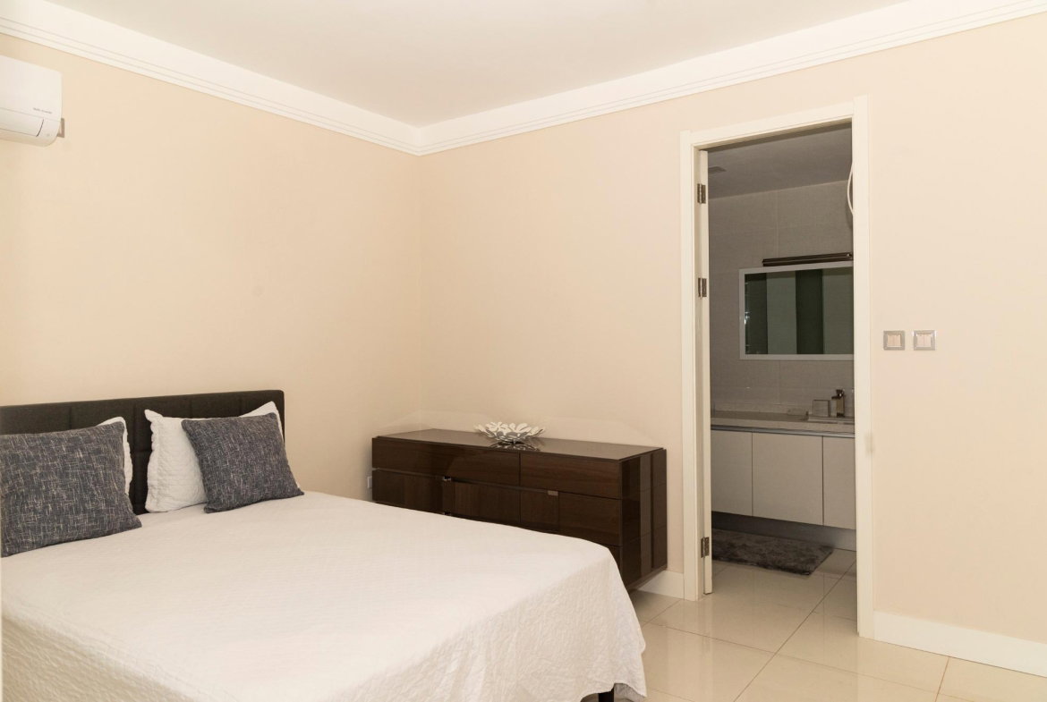 Sixteenth image of 902-20 South Avenue in Kingston 10, St. Andrew, Jamaica - property is For Sale