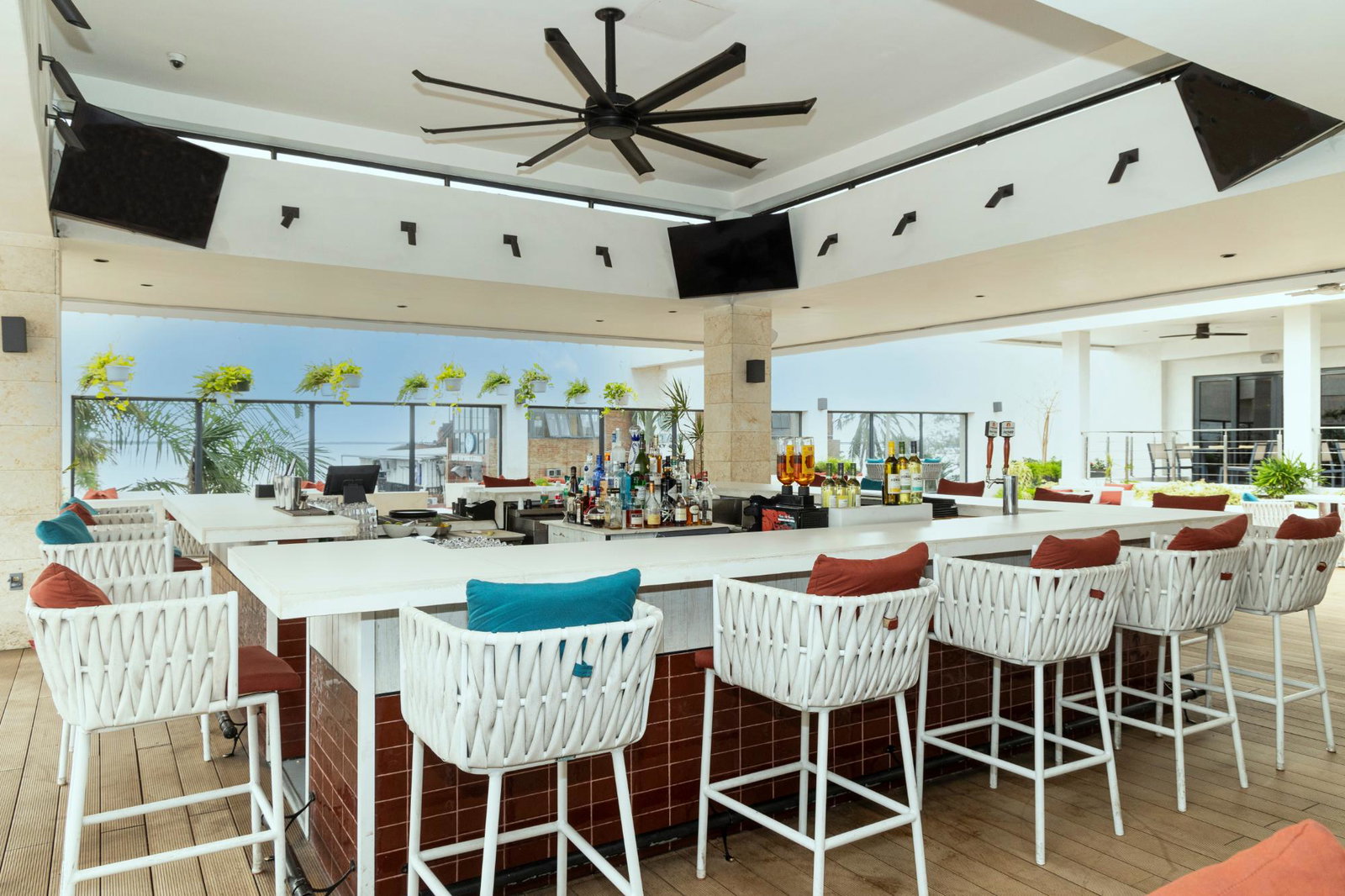 Eleventh image of 1105-2-4 King Street in KINGSTON, Kingston, Jamaica - property is For Rent