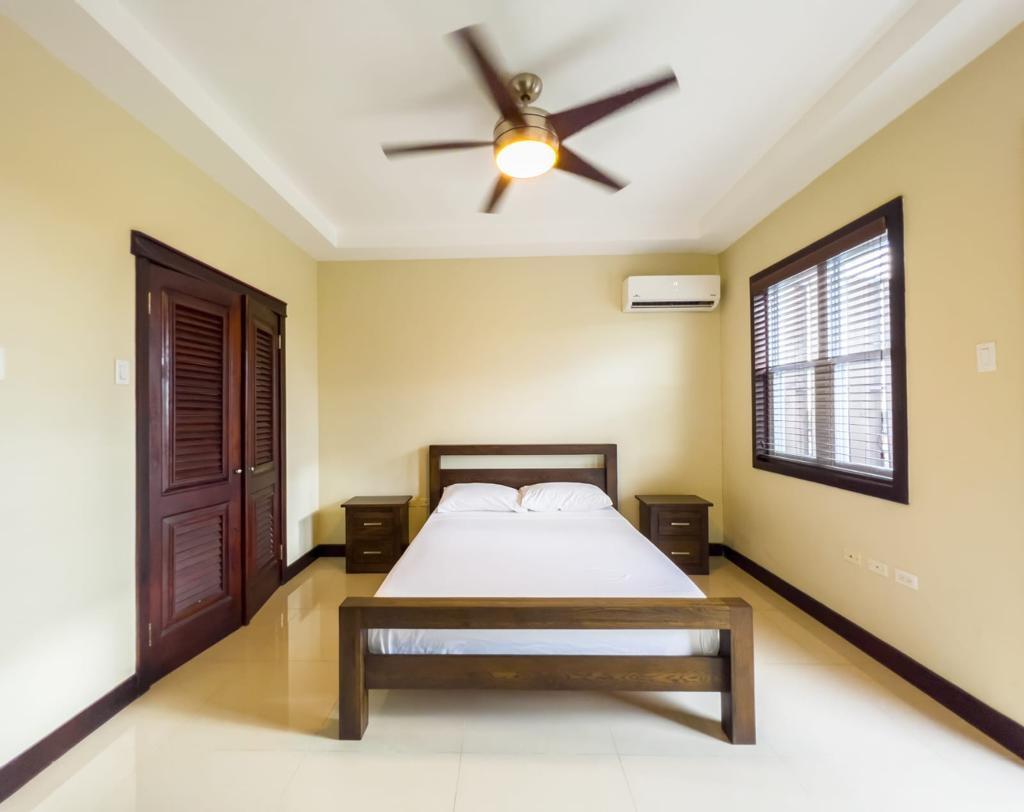 Tenth image of Unit 17-50 Paddington Terrace in Kingston 6, St. Andrew, Jamaica - property is For Rent