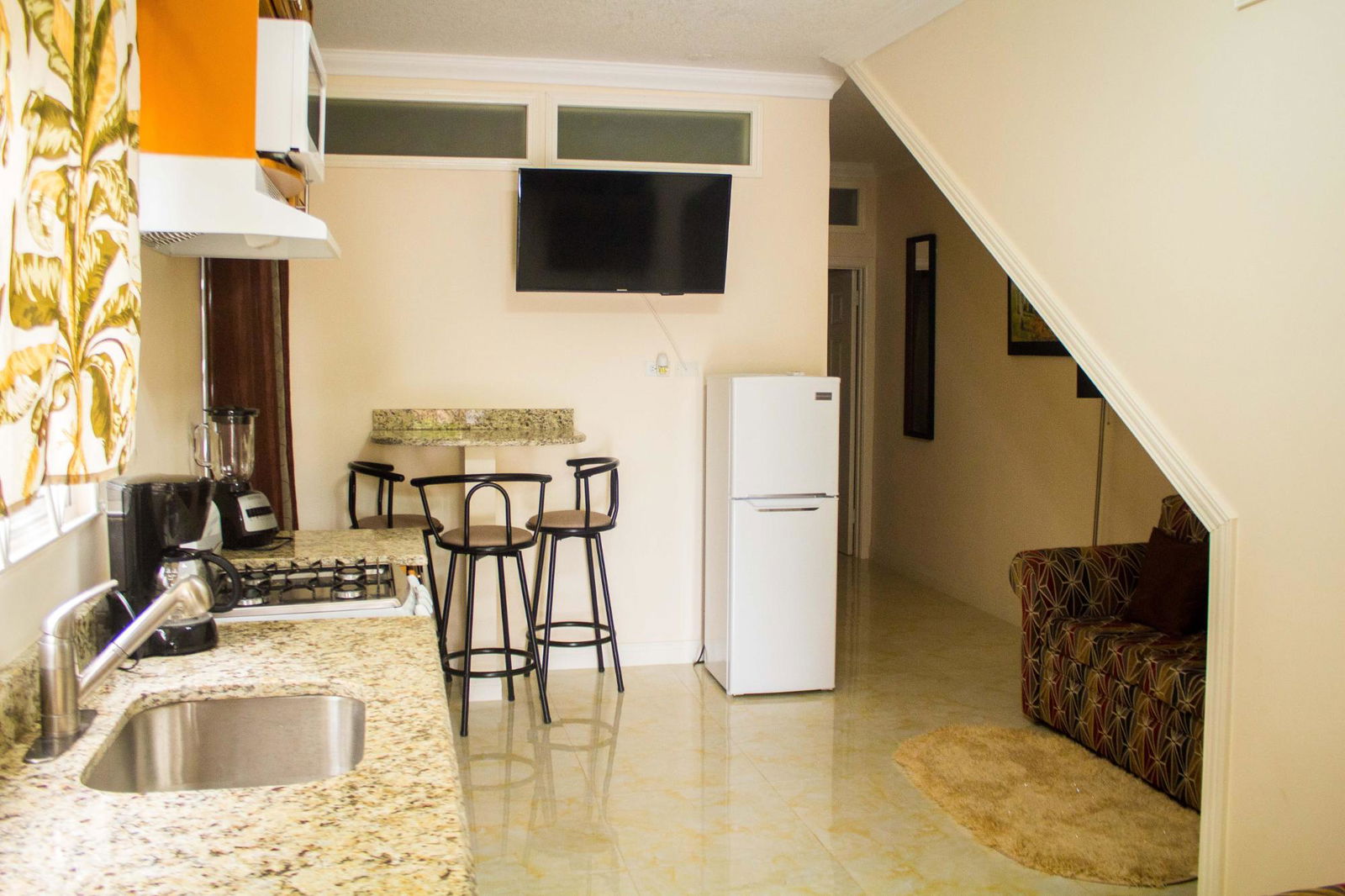 Luxury-4-Bedroom-Condo-for-Sale-in-Ocho-Rios-Jamaica-Palm-View-Estate Fourteenth image of Palm View Estate, Unit# 6 in Ocho Rios, St. Ann, Jamaica - property is For Sale