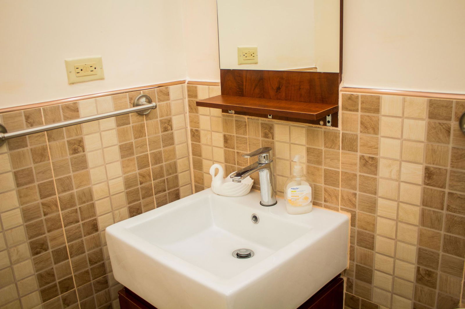 Luxury-4-Bedroom-Condo-for-Sale-in-Ocho-Rios-Jamaica-Palm-View-Estate Nineteenth image of Palm View Estate, Unit# 6 in Ocho Rios, St. Ann, Jamaica - property is For Sale