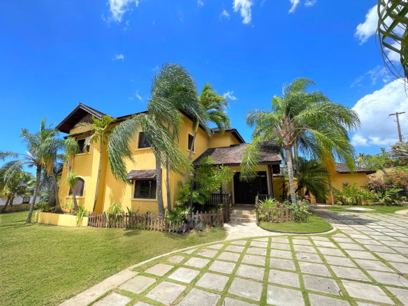 First image of 2 Plymouth Way in Kingston 6, St. Andrew, Jamaica - property is For Rent