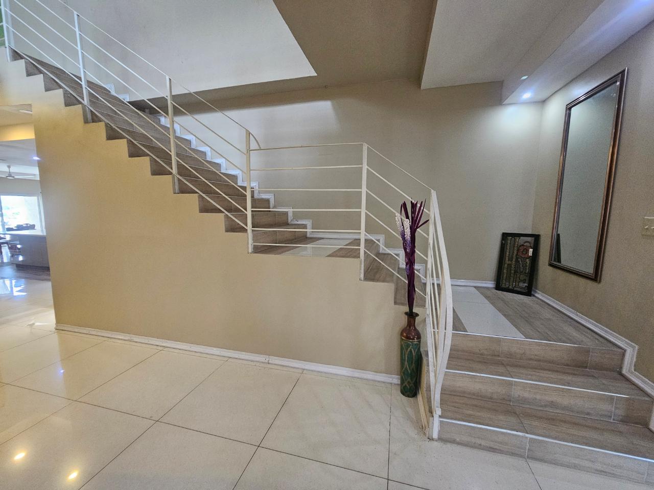 Twentieth image of 5b Oaskshore Road in Kingston 6, St. Andrew, Jamaica - property is For Rent