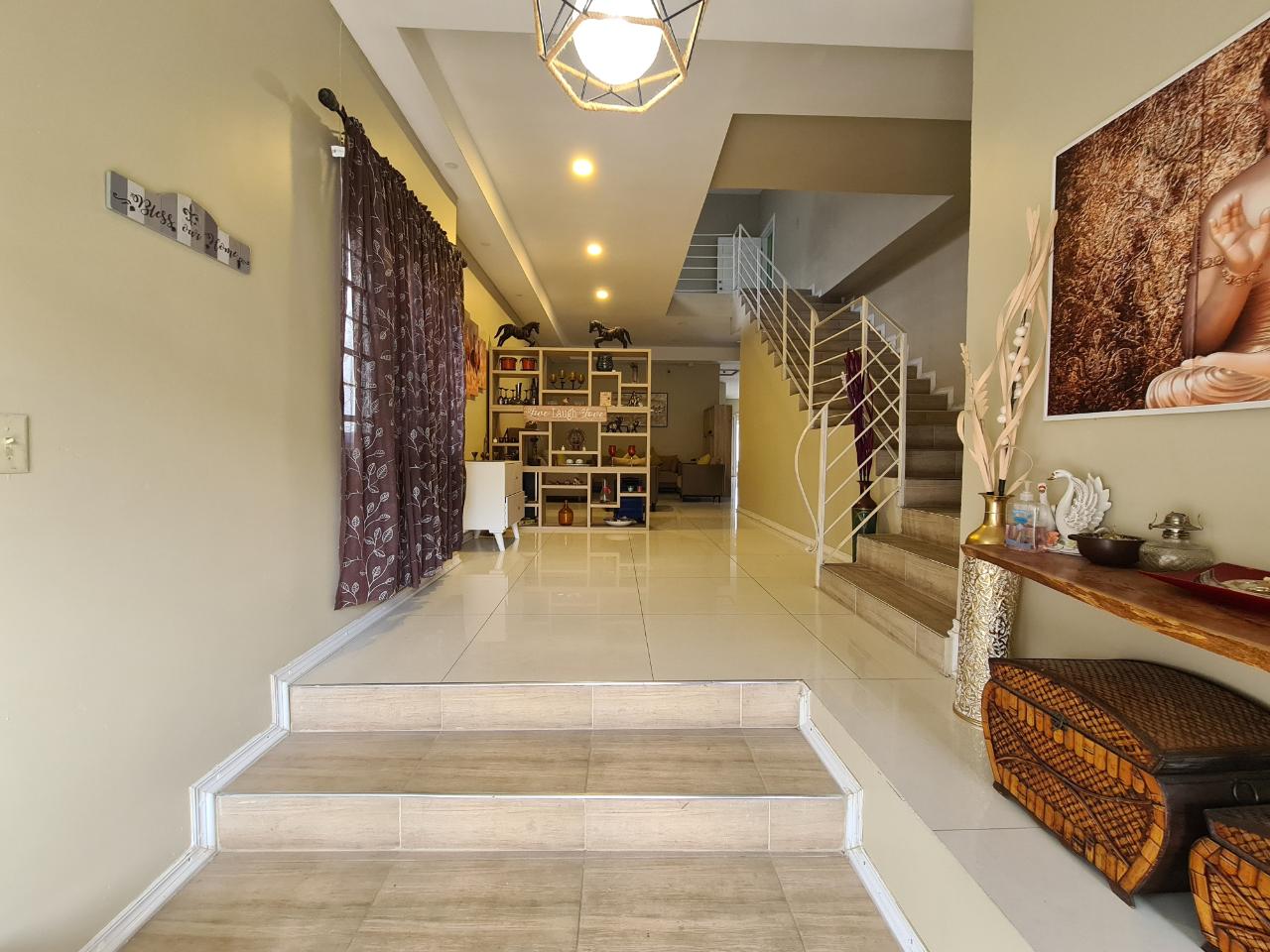 Fifth image of 5b Oaskshore Road in Kingston 6, St. Andrew, Jamaica - property is For Rent