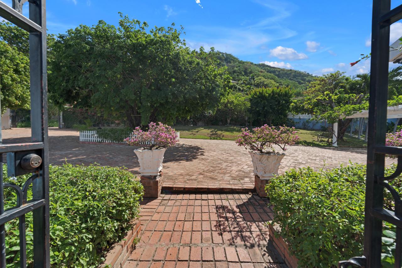Twenty-Seventh image of 10 Harriman Close in Kingston 6, St. Andrew, Jamaica - property is For Sale