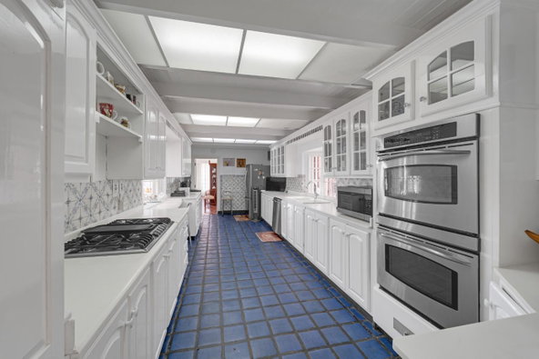 Ninth image of 10 Harriman Close in Kingston 6, St. Andrew, Jamaica - property is For Sale
