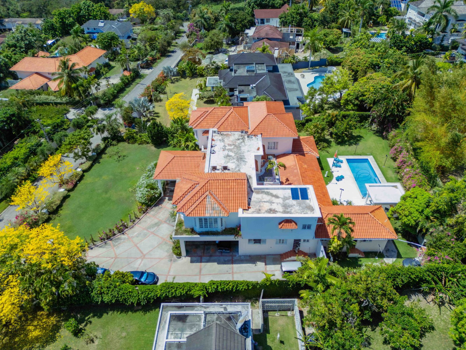 Luxury-6-Bedroom-Home-for-Sale-in-Jacks-Hill-Jamaica Fifth image of Hyperion Avenue in Kingston 6, St. Andrew, Jamaica - property is For Sale